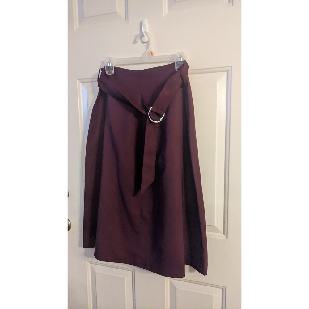 Harlowe & Graham Burgundy Belted Skirt with Zipper Closure Size Medium?